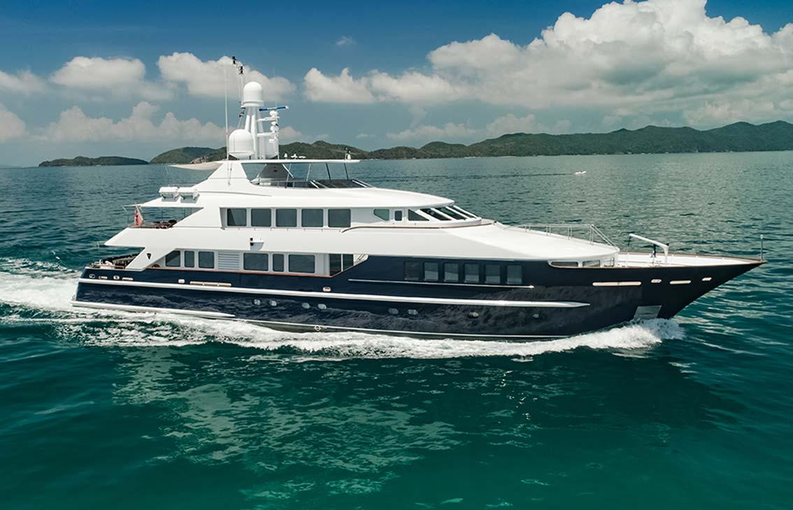 Lady azul superyacht phuket